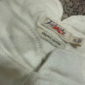 Faherty Rikki Organic Cotton High Waisted Shorts Cream White XL thumbnail 5