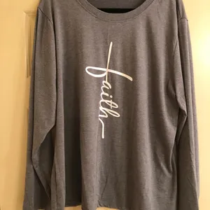 Casual “Faith” Top Gray Size 2X thumbnail 2