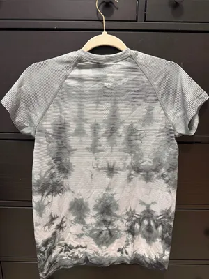 Lululemon Gray Tie-Dye Swifty Shirt thumbnail 2