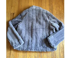 HYFVE Faux Fur Jacket Womens Medium Gray Plush Short Coat Soft Polyester Winter thumbnail 6