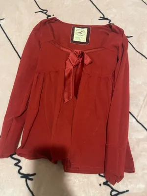 Hollister Top thumbnail 1