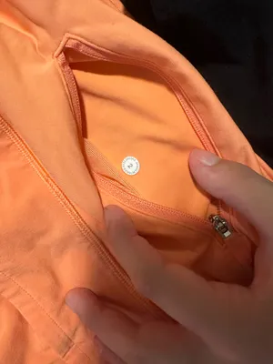 Lululemon Shorts 2.5" Speed Up High-Rise thumbnail 3