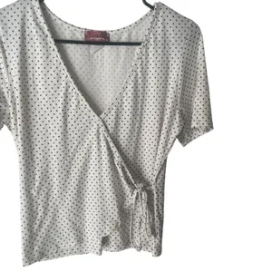 Ragdoll Y2k Size‎ Medium White Polka Dot Wrap Short Sleeve Babydoll Top thumbnail 2