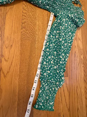Green peplum-style blouse with a ditsy floral print size M thumbnail 10