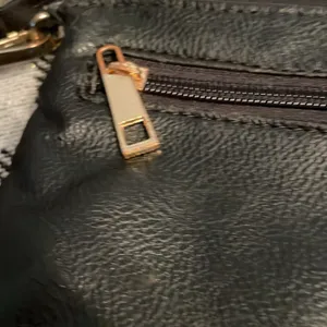Cesca small purse crossbody with golf braid details Black thumbnail 5