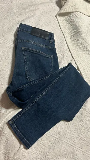 Women’s ZARA Jeans thumbnail 3