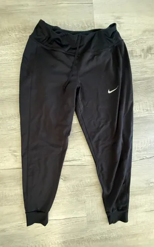 Womens small nike dri fit joggers thumbnail 1