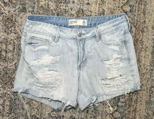 Abercrombie & Fitch Low Rise Short Denim Shorts Size 6 W28 thumbnail 1