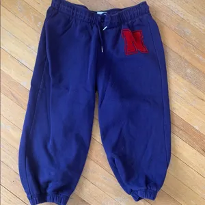 Nike crop sweat pants size S thumbnail 1
