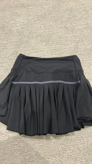 Amazon gold hinge skirt pleated black mini skirt thumbnail 4