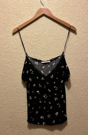 Floral Print Top With Lace thumbnail 5