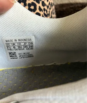 Adidas leather low top tennis shoes thumbnail 8
