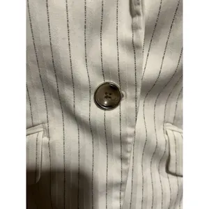 White House Black Market One-Button Blazer in Pinstripe Size 2 Ivory. thumbnail 8
