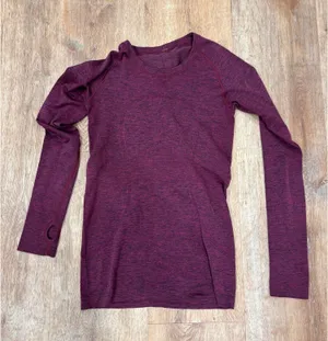 Lululemon Red Long Sleeve Swiftly Tech thumbnail 1