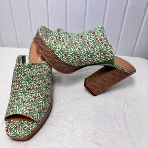 NWT Lisa Vicky Joy Green Botanical Print Platform Mule Clog Heels Size 9 thumbnail 12