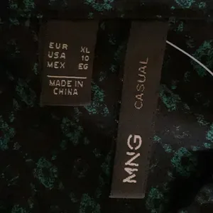 Green and Black Patterned Button-Up Shirt thumbnail 7