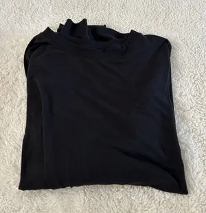 Nike Women’s Black Dri-Fit Long Sleeve Shirt L Yoga Athleisure Luxe Preppy Yoga thumbnail 1