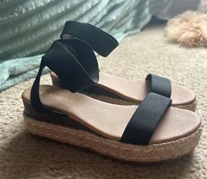 Dream Pairs Sandals Women’s thumbnail 1