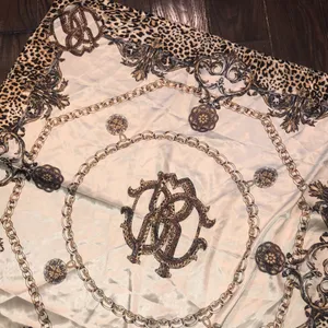 Gorgeous large scarf thumbnail 2