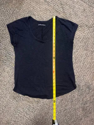 Abercrombie & Fitch Women's Navy Round Neck Casual Short Sleeve Tee Top Size Small. EUC. Smoke free home. thumbnail 2