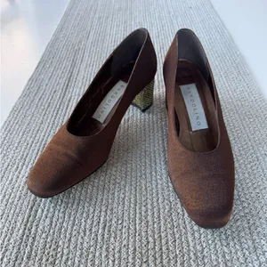 Bandolino Iridescent Copper Brown Gold Embellished Pumps Heels Size 7.5 thumbnail 5