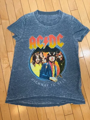 Vinyl Icons AC DC Highway to Hell Classic Band Graphic Tee T Shirt Size Medium thumbnail 2
