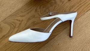 Banana Republic - High Heel Mule Pumps in White thumbnail 3