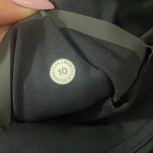 Lululemon Base Pace Crop 23” black size 6 thumbnail 10