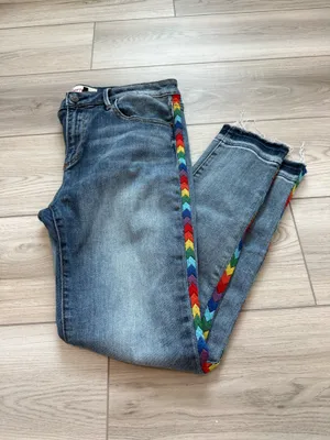 Anthropologie Driftwood Rainbow Embroidered Jackie Jeans thumbnail 2