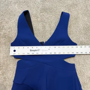 BCBGMaxAzria 02 Riya cutout peplum v neck cocktail dress D2 3586 thumbnail 3