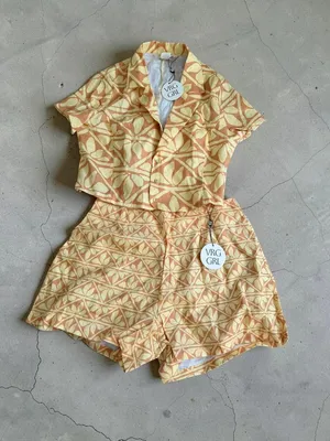 VRG GRL Orange Yellow Floral Two Piece Set Size 10 NEW NWT thumbnail 1