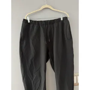 Abercrombie & Fitch Black Softshell Jogger Pants Women’s Size Medium thumbnail 3