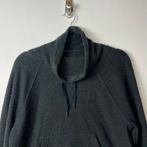 Offline by aerie Cowl neck‎ black sweater women’s size medium thumbnail 2