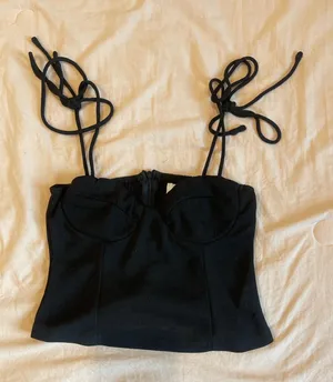 Princess Polly Black Crop Top  thumbnail 1