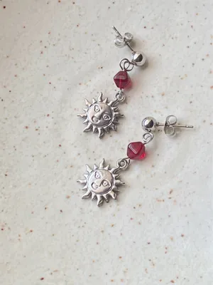 Handmade stainless steel sun face & Czech glass beads boho retro vintage style dangle earrings☀️ thumbnail 7