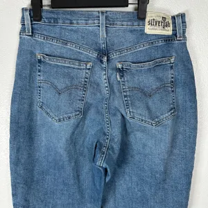 Levi's SilverTab Mom Jeans Womens Size 32x27 Medium Wash High Rise Tapered‎ Leg thumbnail 4