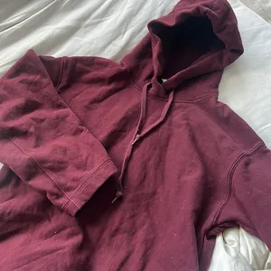 UNIQLO‎ Maroon Wide Arm Hoodie Size Small thumbnail 1