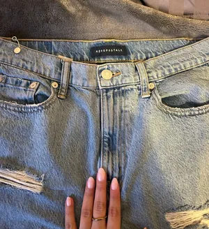 Aeropostale Ripped “Mom” Jeans thumbnail 3