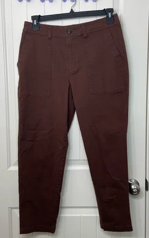 NWOT A New Day women’s chocolate brown‎ stretch khaki deep pocket pants size 10 thumbnail 1