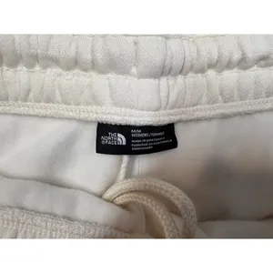 The North Face Women's Evolution Short White Dune Ivory Relaxed Fit Size Medium thumbnail 10