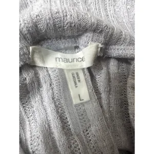 Maurices Womens Ribbed Puff Short Sleeve Light Gray Top Blouse Size Large thumbnail 4