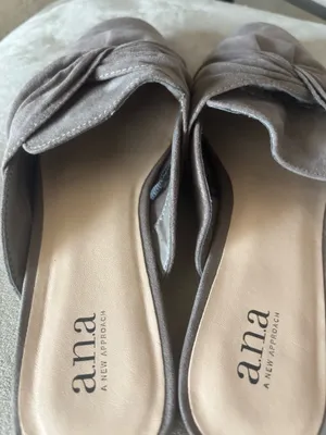 Shoes Gray Size 9 thumbnail 2