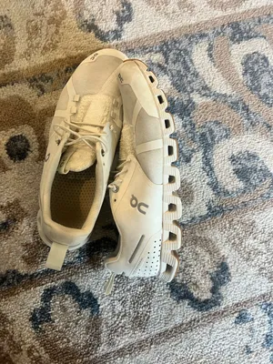 On Cloud Sneakers thumbnail 2