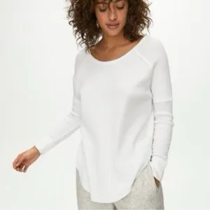 Aritzia TNA Alder Waffle Knit Thermal Long Sleeve Top Cream Relaxed Fit Sz Small thumbnail 3