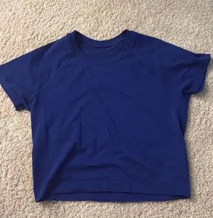 Lululemon Swiftly Tech Short Sleeve Cropped thumbnail 1
