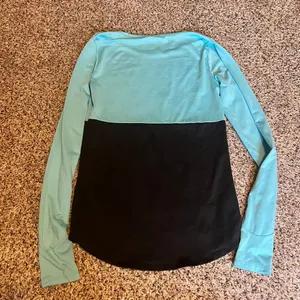PINK Victoria's Secret Two-Tone Athletic Long Sleeve Top‎ Thumb Holes Mint Black thumbnail 7
