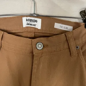 Kensie Vintage Luxe Straight Leg Slim Tan Jeans Size 10/30 thumbnail 6