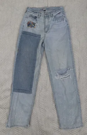 American Eagle Strigid Highest Rise Baggy‎ Straight Pride Jeans Size 5/ 27" thumbnail 1