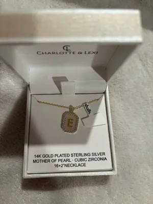 Charlotte & Lexi E Necklace Gold thumbnail 1
