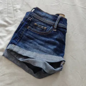 Ladies Hollister Denim Short Shorts thumbnail 3